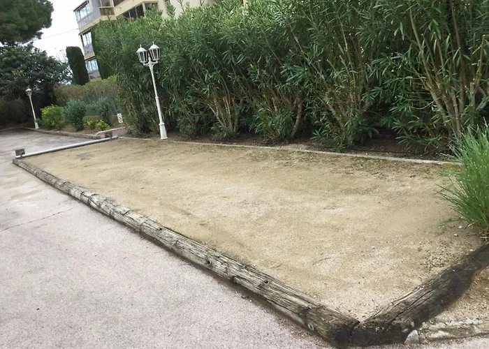 T2 A/C Cote D\'Azur, Piscine, Plage A 350M, Wifi